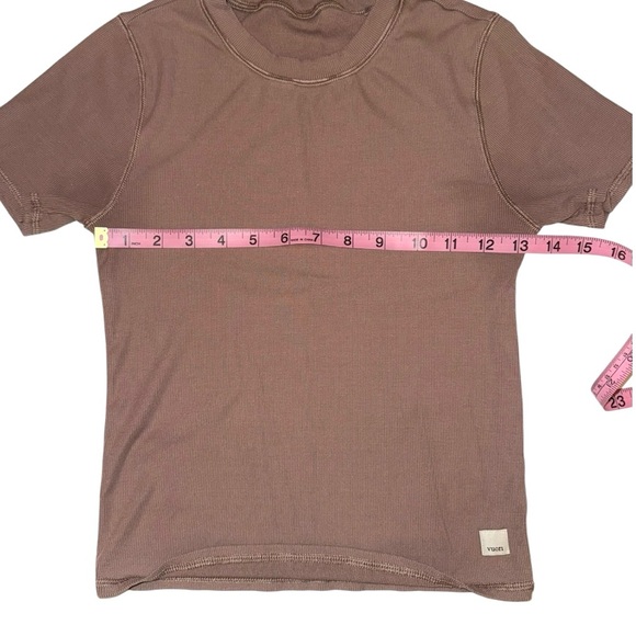Vuori Womens Pose Fitted Tee XS in Espresso Orig $58 - Picture 3 of 4
